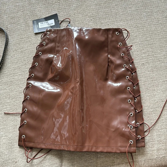 Vintage style Y2K latex brown miniskirt micro mini - Picture 4 of 6